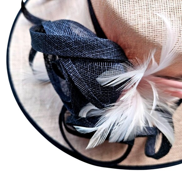 Y2K Cappelli Condici Pink Black Wide Brim Fascinator Hat Feathers L XL 25–26" - Picture 7 of 12